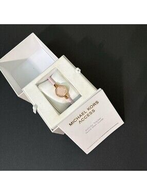 Michael Kors Access Smart Watch/Bracelet